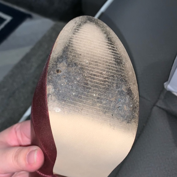 Steve Madden Red Leather Heels - Picture 2 of 3